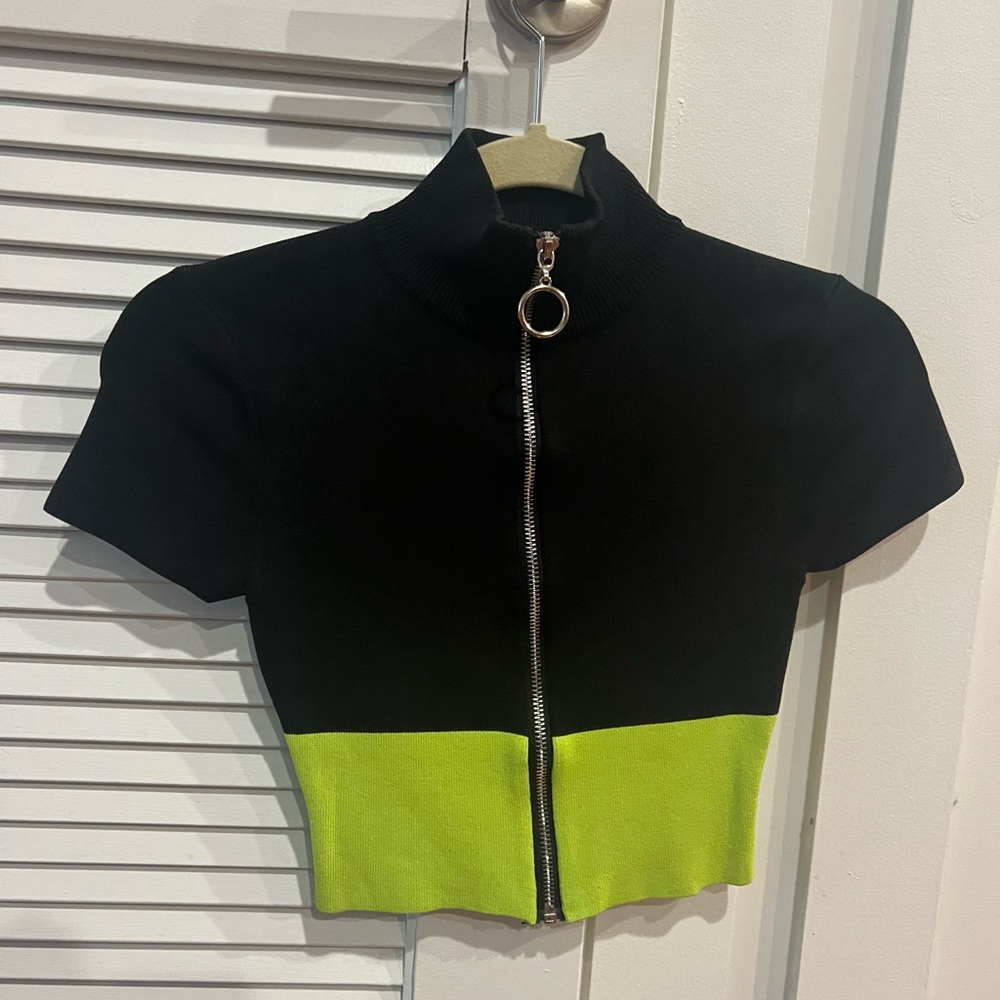 NEVER WORN superdown zip up crop top